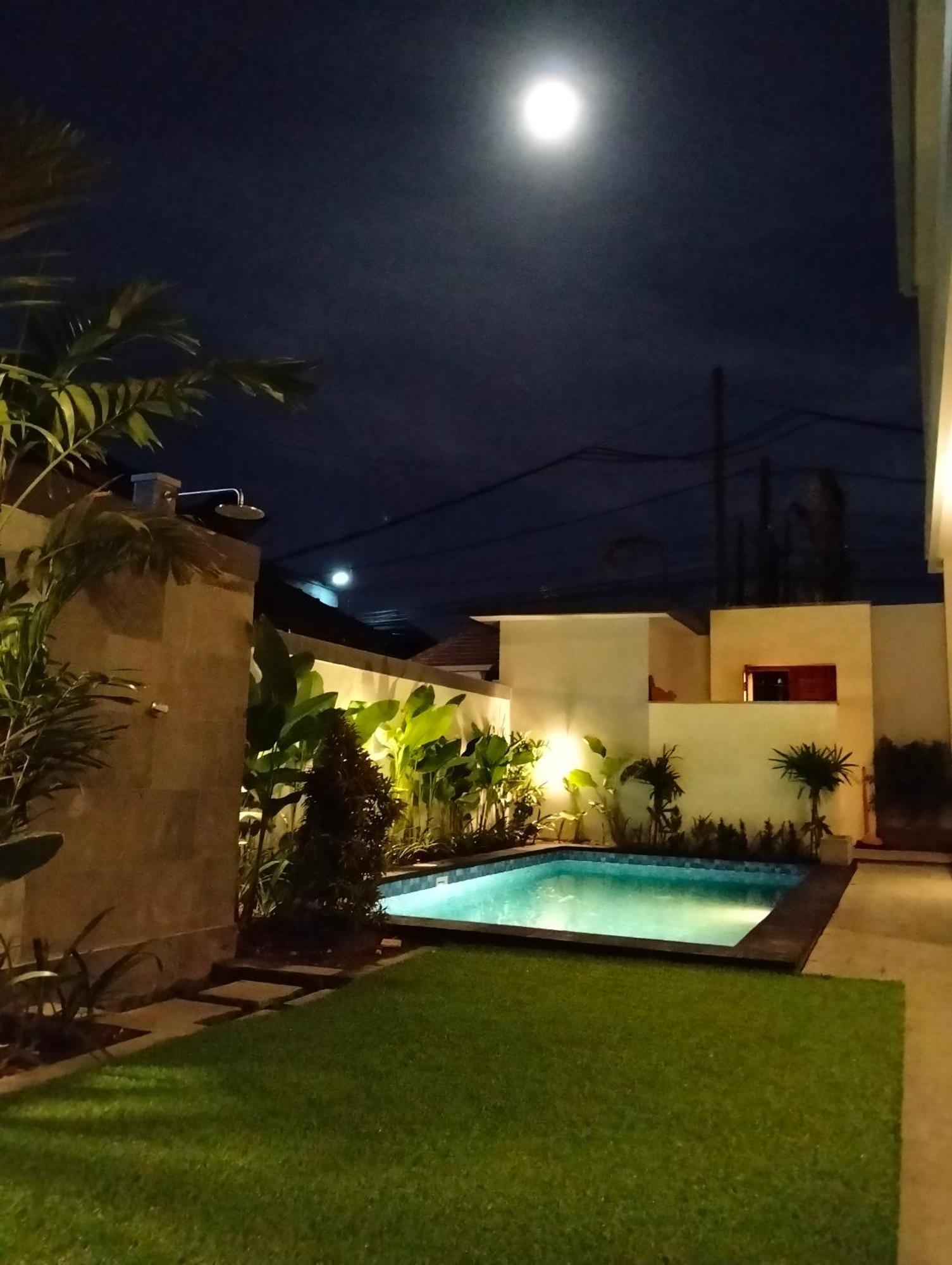 Kutus Bali Guesthouse サヌール エクステリア 写真